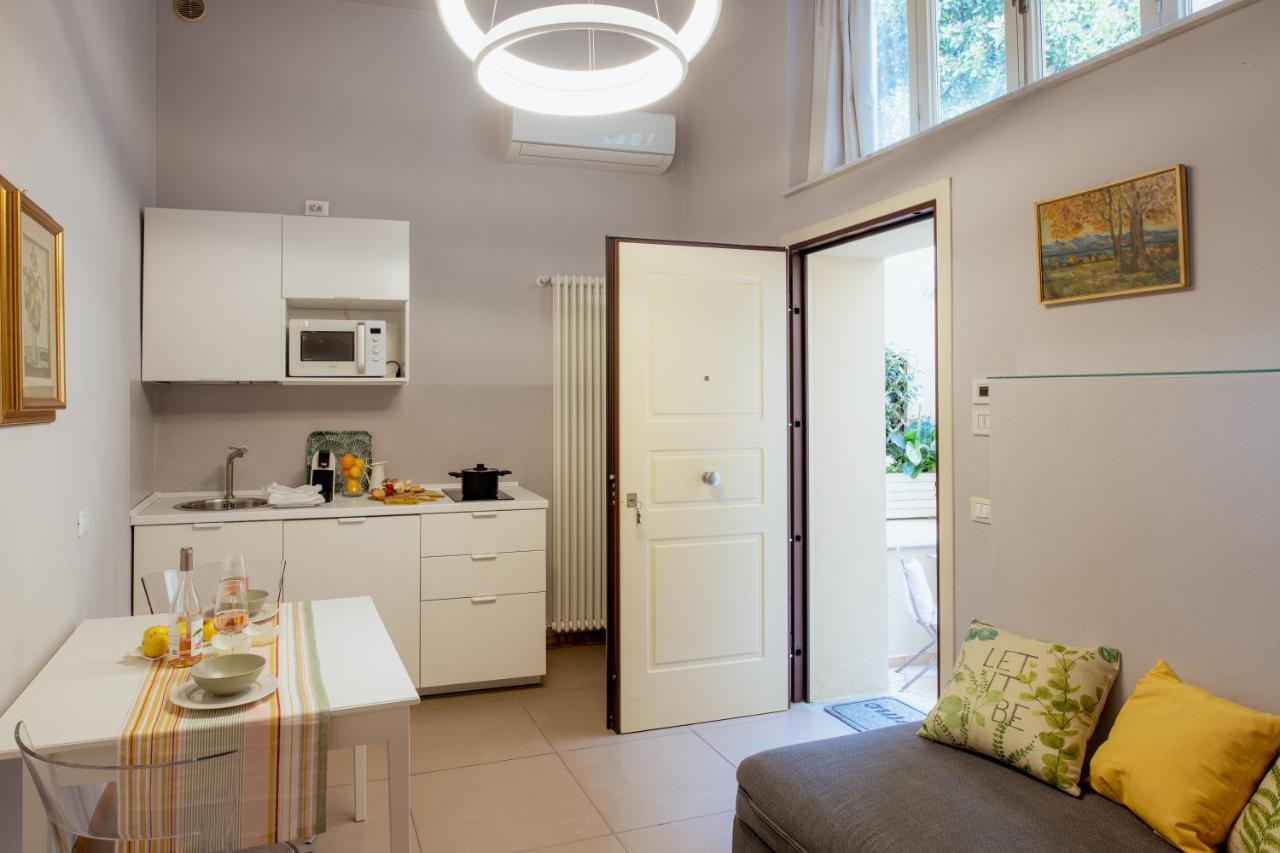 Il Cortile Di Elisa & Our Flats Bed & Breakfast Lucca Eksteriør bilde
