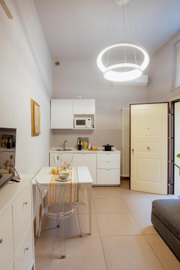 Il Cortile Di Elisa & Our Flats Bed & Breakfast Lucca Eksteriør bilde